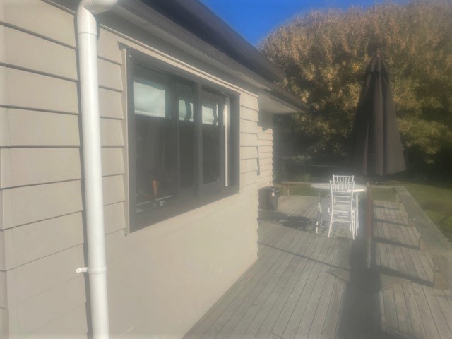 ll cottage side deck
